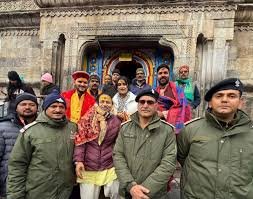 बाबा केदार के दरबार पहुंचे कैलाश खेर, दर्शन कर लिया आशीर्वाद