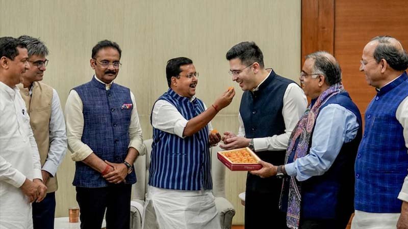 AAP को बड़ा झटका, राघव चड्ढा समेत 7 बागी सांसदों का BJP में विलय, सभापति ने दी मंजूरी