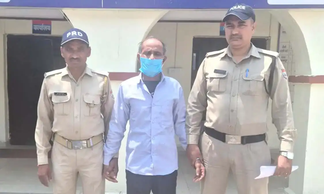 परेड में एसएसपी ने जवानों संग लगाई दौड़, फिटनेस और अनुशासन का दिया संदेश
